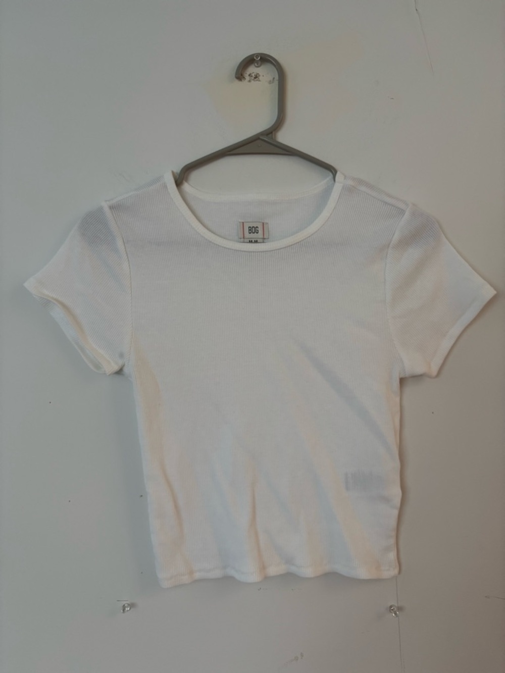 bdg white ribbed sheer lightweight cropped short sleeve tee shirt top🤍